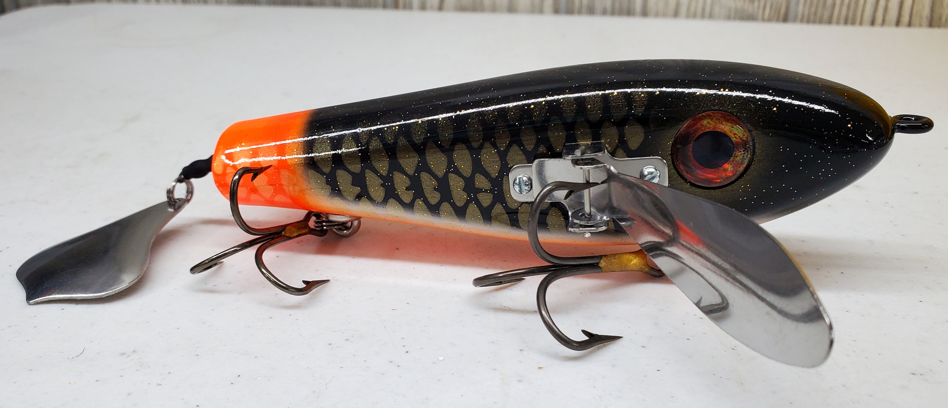 Le Lure Musky Surface Lure, Creeper Type Lure, Chartreuse Black Spots Le Lure Musky Surface Lure, Creeper Type Lure, Chartreuse Black Spots